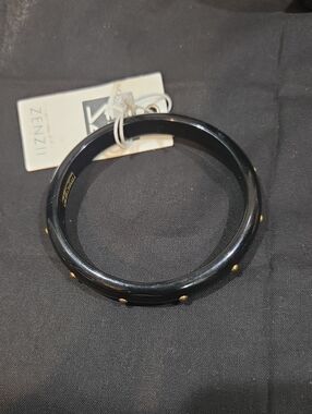 ZENZII BANGLE BRACELET
